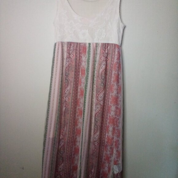 Live To Be Spoiled Dress L Sleeveless High Low Hem Crochet Top Detail Pattern - Picture 16 of 16